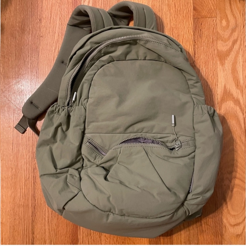 Athleta Kinetic Backpack